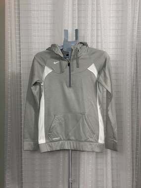 Nike Women's Therma-FIT 1/2 Zip Pullover Hoodie